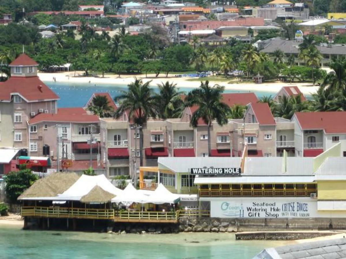 Fisherman'S Point Beach-Front Condomania Ocho Rios Exterior photo