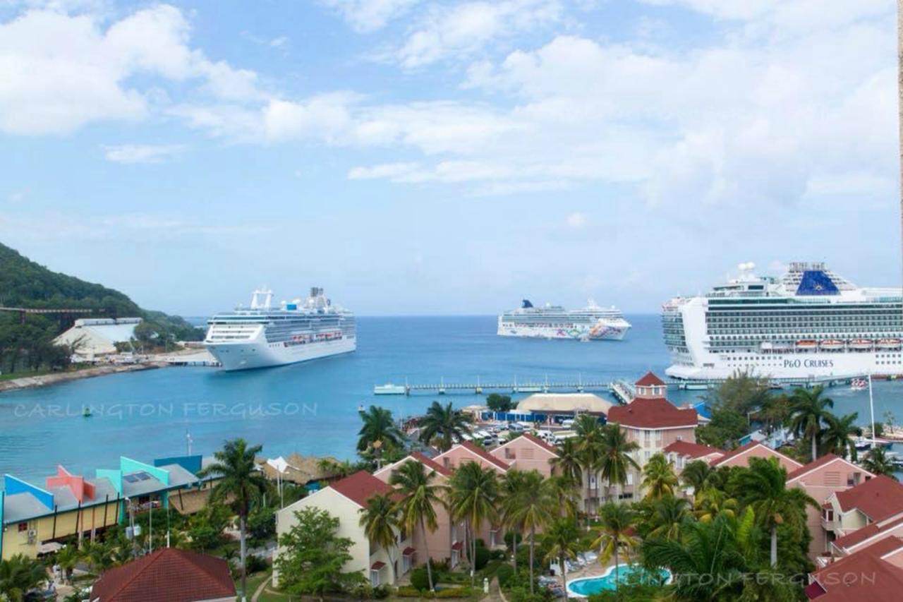 Fisherman'S Point Beach-Front Condomania Ocho Rios Exterior photo